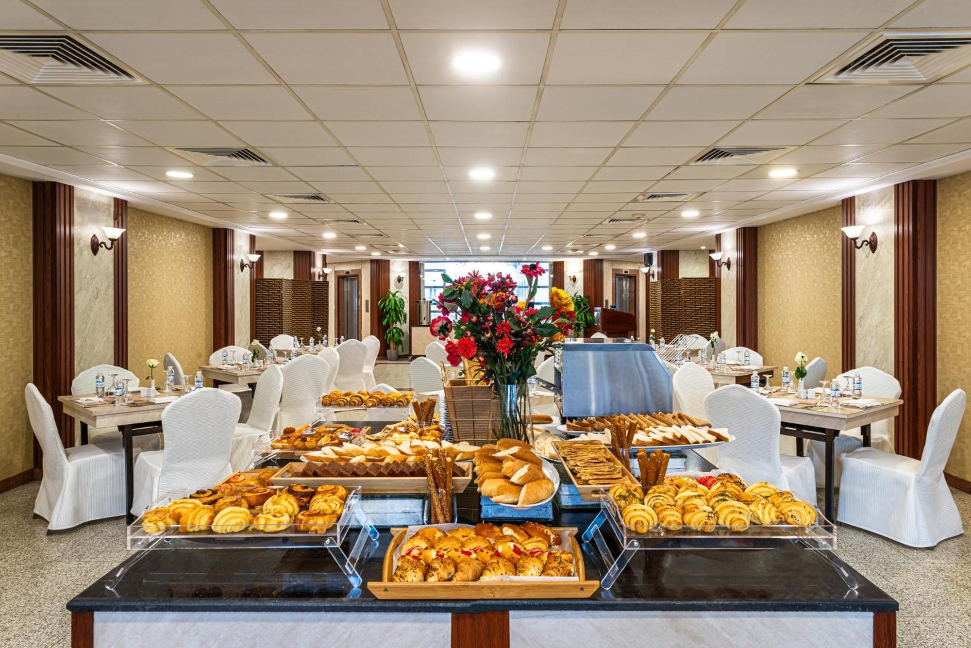 Qasr Al Ansar Golden Tulip Hotel Медина Экстерьер фото