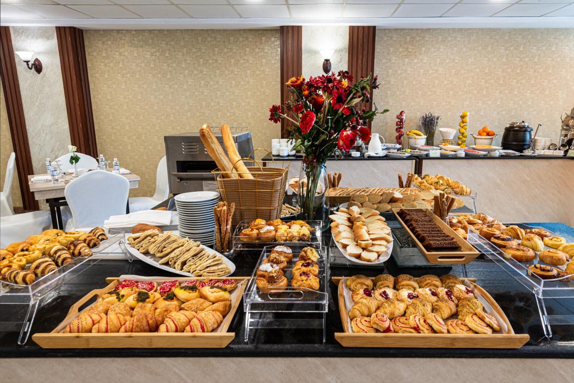 Qasr Al Ansar Golden Tulip Hotel Медина Экстерьер фото