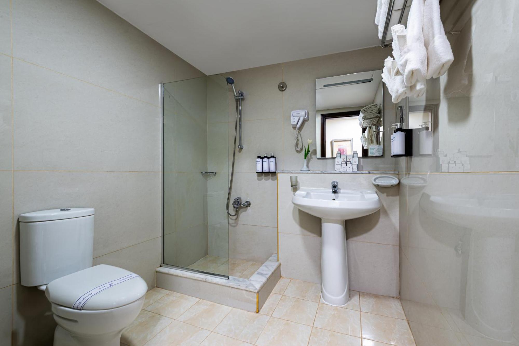 Qasr Al Ansar Golden Tulip Hotel Медина Экстерьер фото